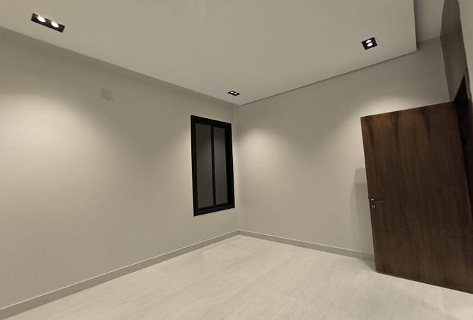 249232 - Property Image 2