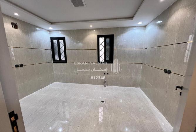 249371 - Property Image 2