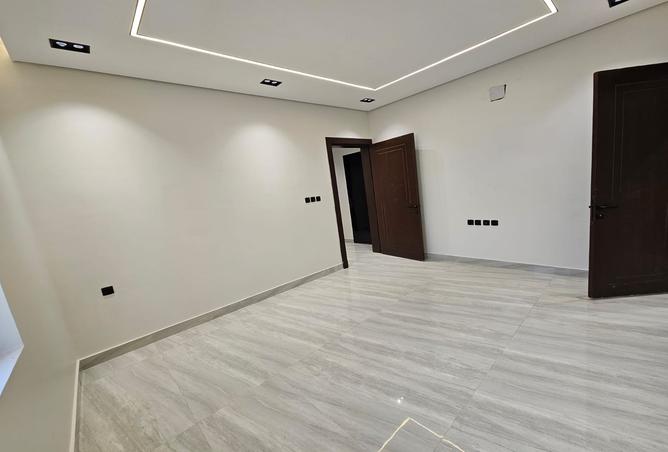 249625 - Property Image 2