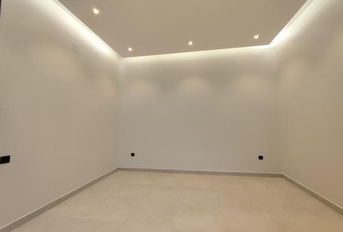 250006 - Property Image 3