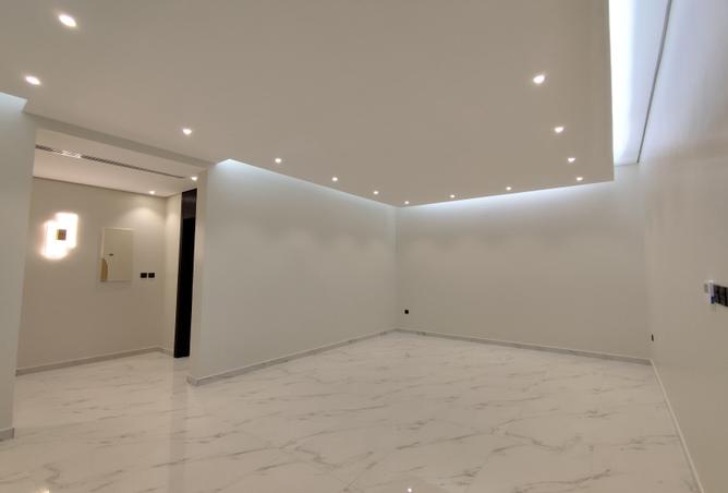 250005 - Property Image 3