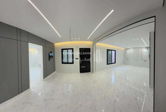 251458 - Property Image 3