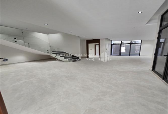 251459 - Property Image 3