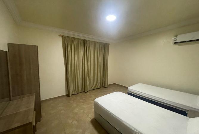 251498 - Property Image 3