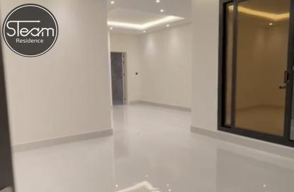 شقة - 5 غرف نوم - 3 حمامات للايجار في الملك فهد - الرياض - الرياض