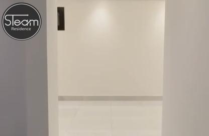 شقة - 5 غرف نوم - 3 حمامات للايجار في الملك فهد - الرياض - الرياض