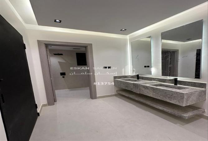 251846 - Property Image 2