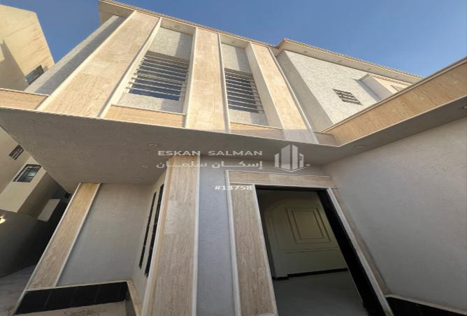 251890 - Property Image 2