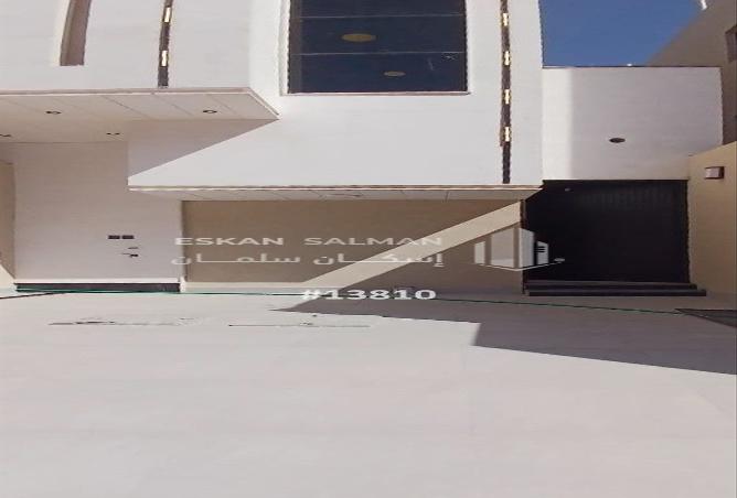 251928 - Property Image 3