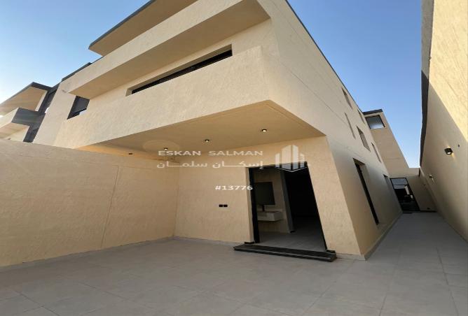 251968 - Property Image 2