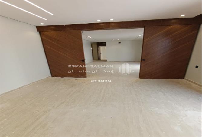 251982 - Property Image 3