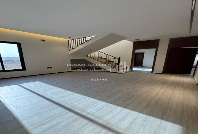 251999 - Property Image 2