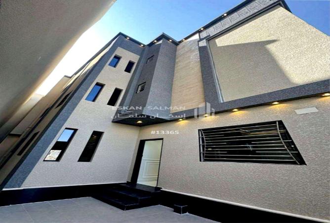 252039 - Property Image 3