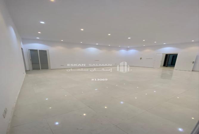 252072 - Property Image 2