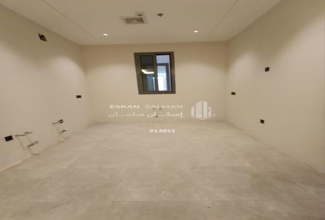 252084 - Property Image 2