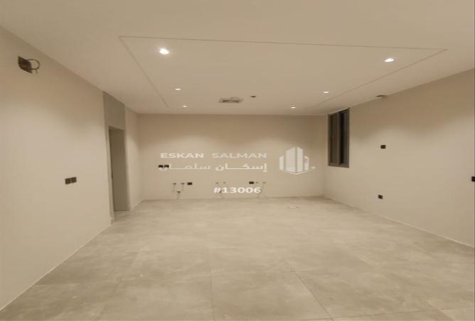 252085 - Property Image 2