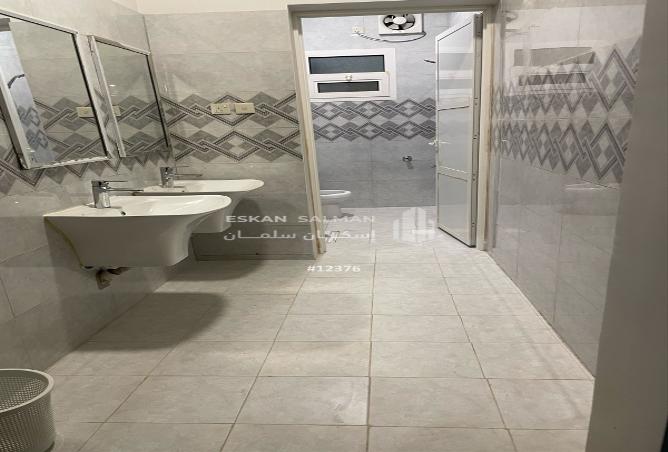 252118 - Property Image 2