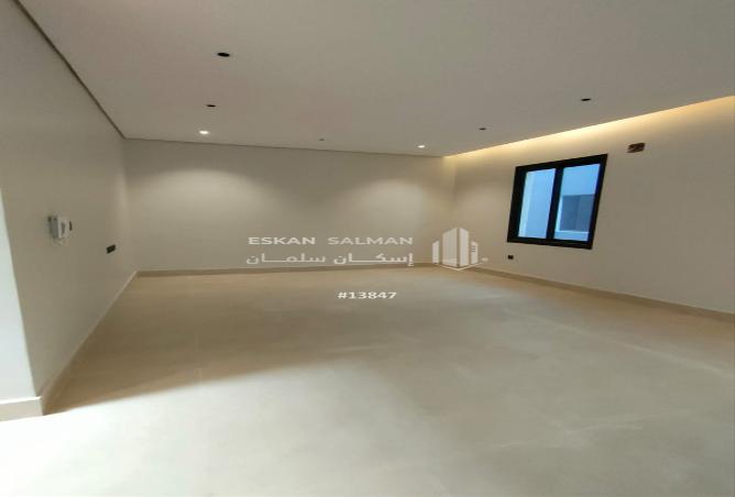 252141 - Property Image 2