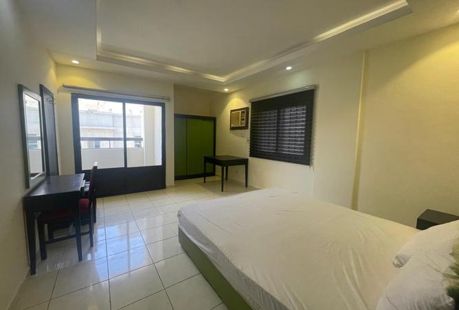 252195 - Property Image 2