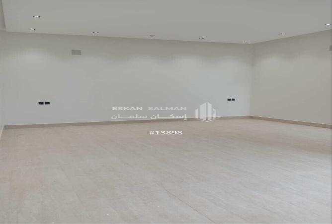 252356 - Property Image 2