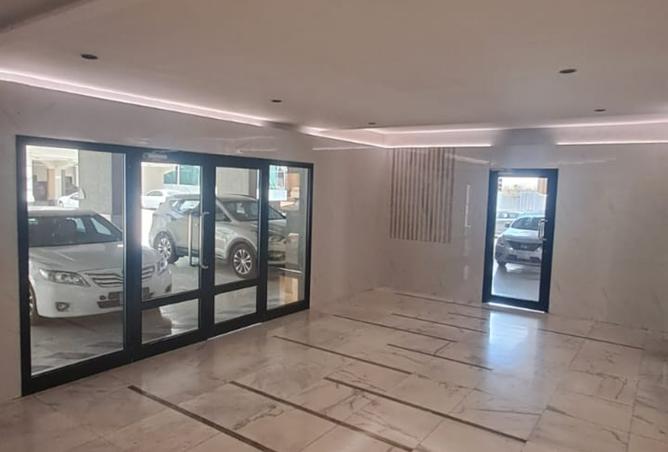 252427 - Property Image 2