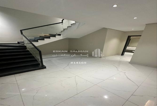 252876 - Property Image 3