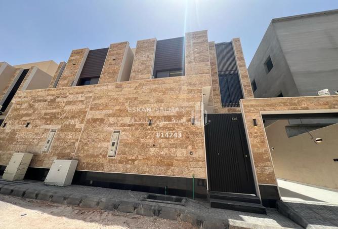 252986 - Property Image 2