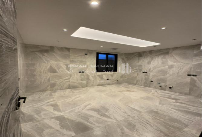 253223 - Property Image 2