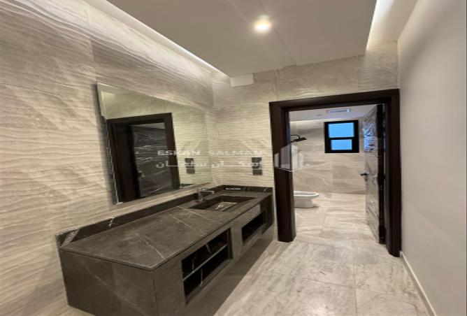 253223 - Property Image 3