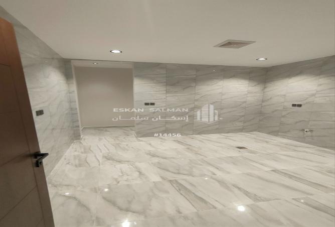 253347 - Property Image 3