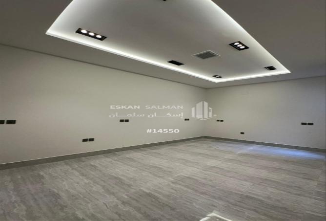 253523 - Property Image 3