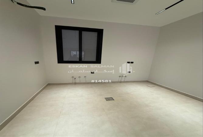 253563 - Property Image 2