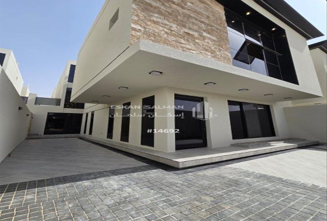 253647 - Property Image 2