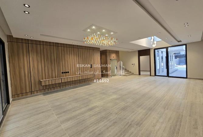 253647 - Property Image 3