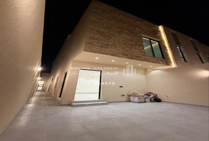 253641 - Property Image 3