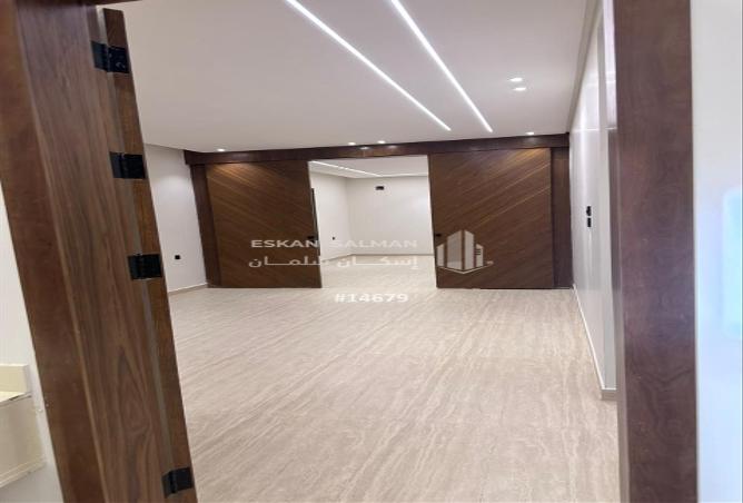 253628 - Property Image 2