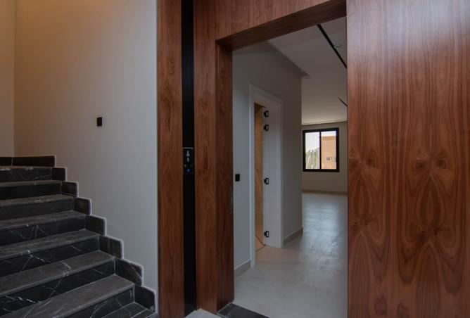 253887 - Property Image 3