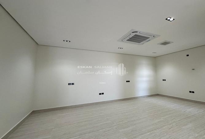 253996 - Property Image 3