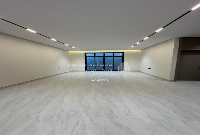 254076 - Property Image 3