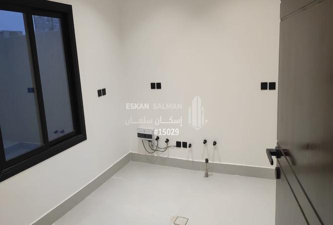 254054 - Property Image 3