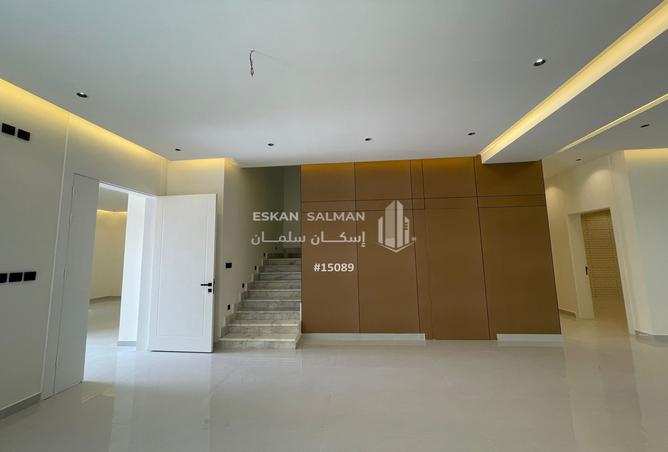 254176 - Property Image 3