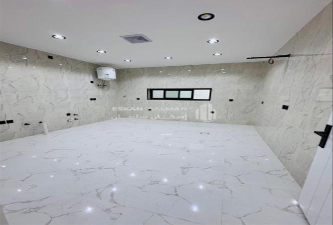 254179 - Property Image 3