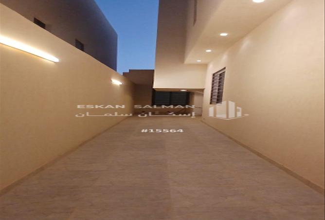 254869 - Property Image 3