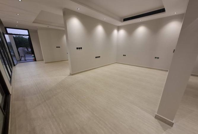 51183902 - Property Image 3