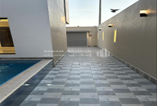 255029 - Property Image 2