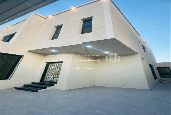 255592 - Property Image 2