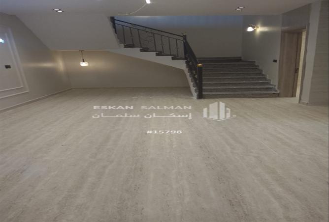 255593 - Property Image 2