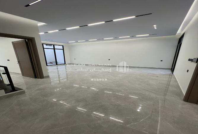 255712 - Property Image 3