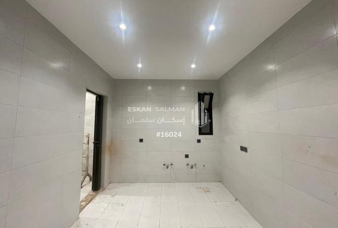 255885 - Property Image 3