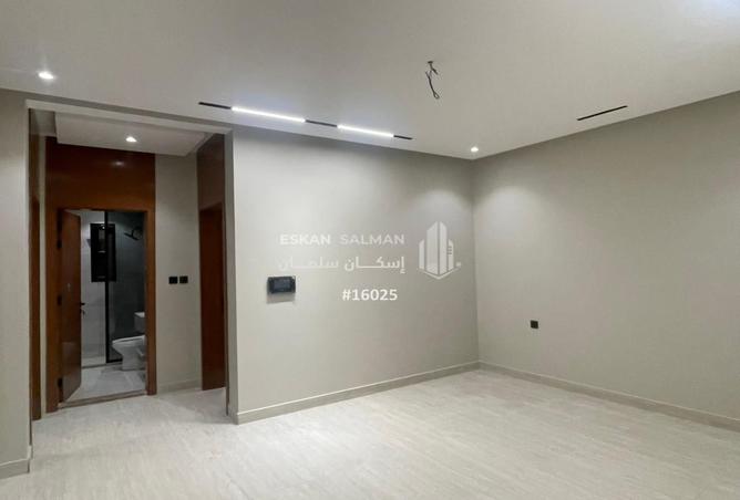 255889 - Property Image 2